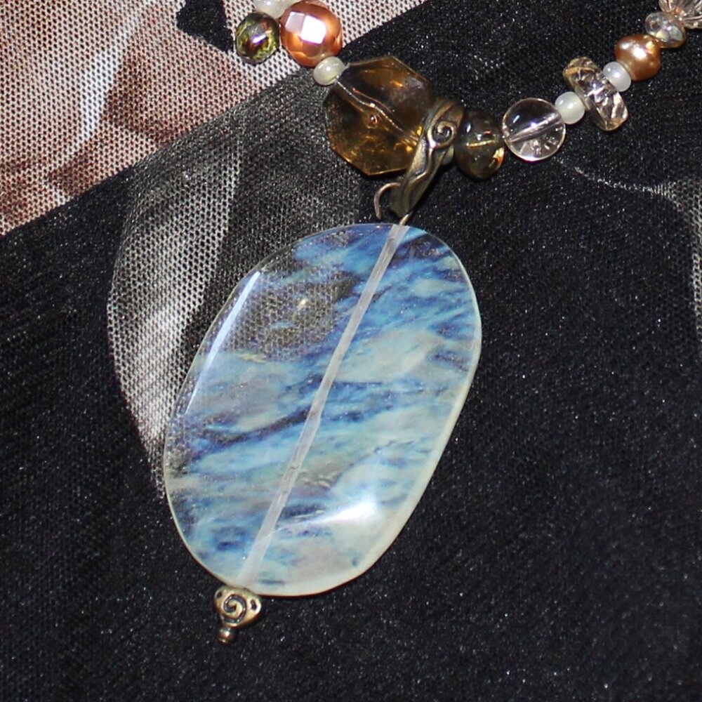 Chico’s Chunky Retro Boho Beaded Necklace with Iridescent Oval Glass Pendant